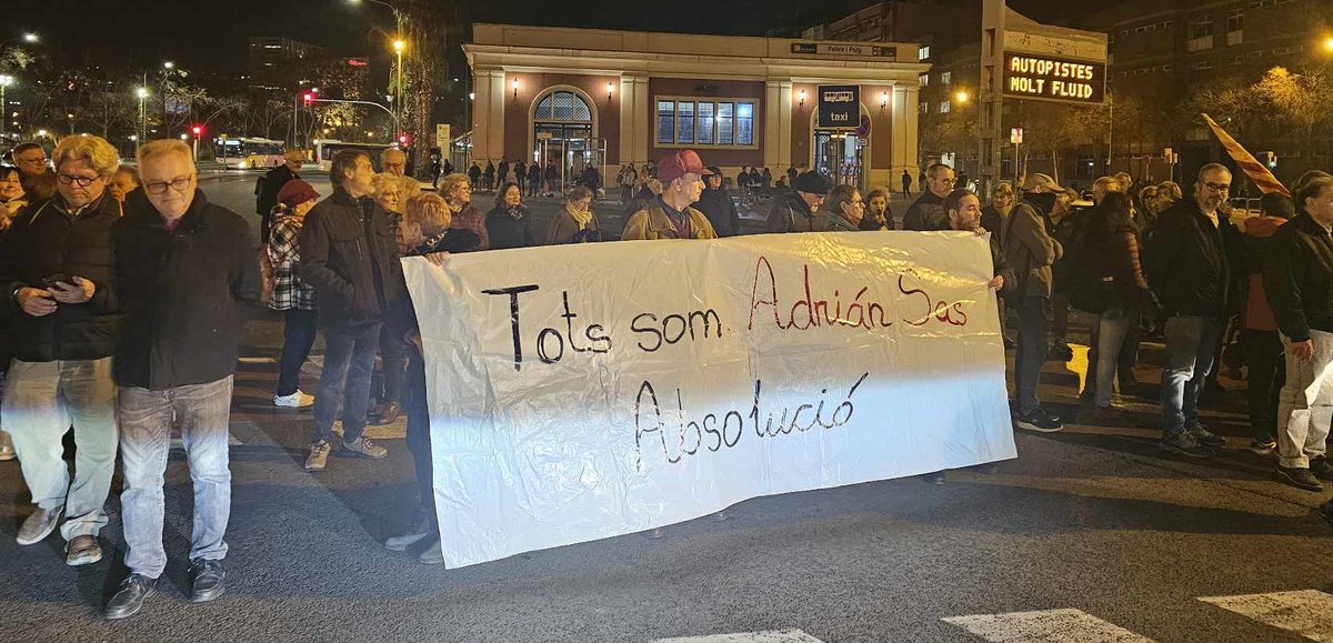 🗣️ Aquest vespre amb l'Adrián Sas a la Meridiana.
#Llibertat = #Independència 👊