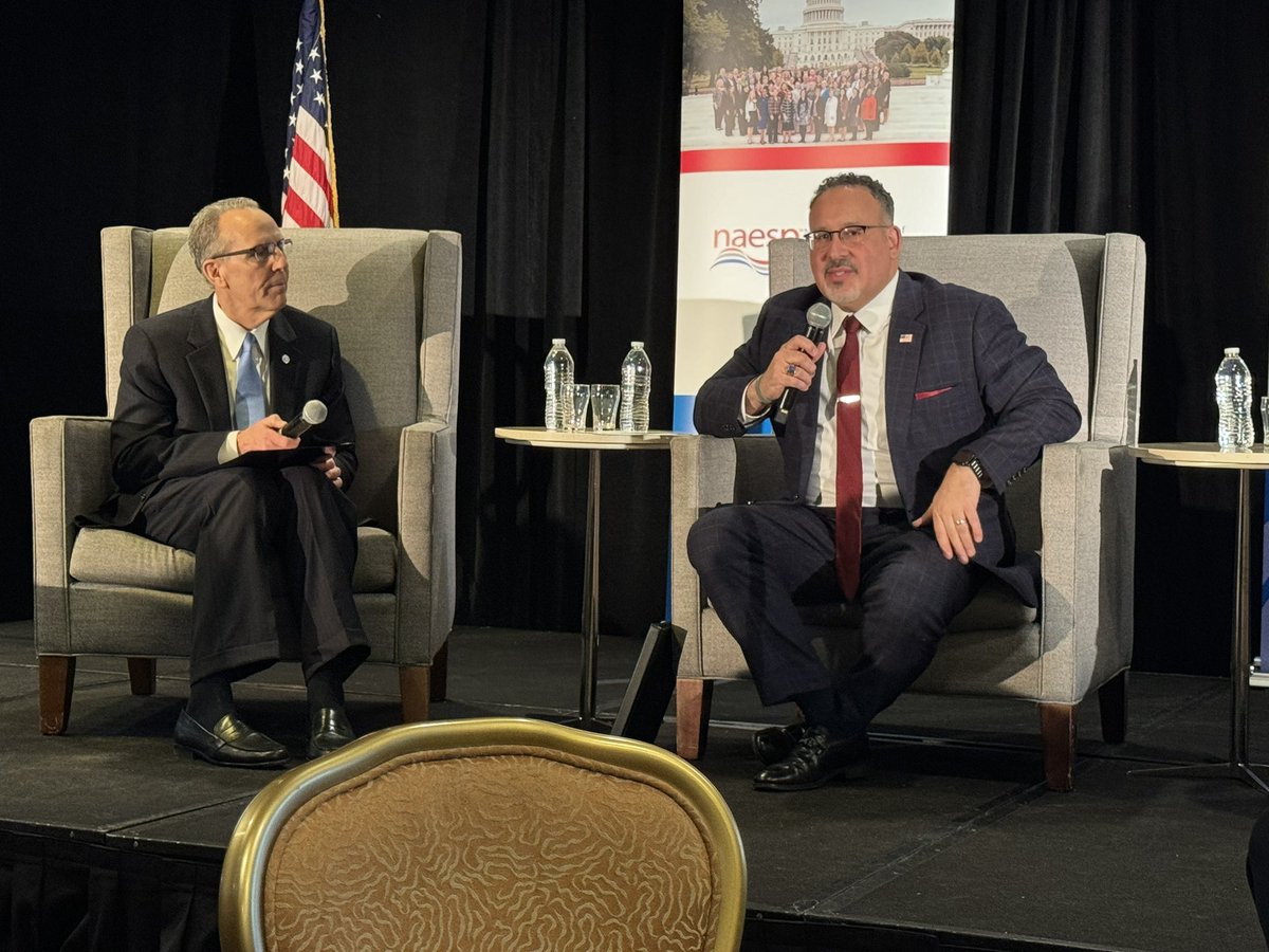 The work of @SecCardona “I focus on three things-Making sure kids: can read; have mental health support; and have college and career pathways” Thank you for your service! @NAESP @NASSP @ilprincipals #NSLAC #PrincipalsAdvocate