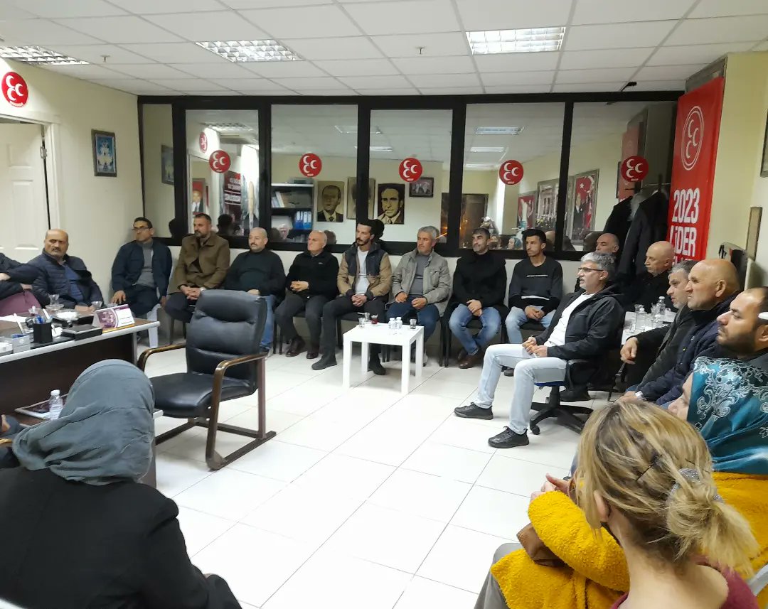 İftar sonrası da durmak yok. Daha çok çalışacağız. 
Haftalık saha çalışmalarımızı planladığımız verimli bir toplantı oldu. 
#SeferihisarİçinDeğişimBaşlıyor 
#Cumhurİttifakı