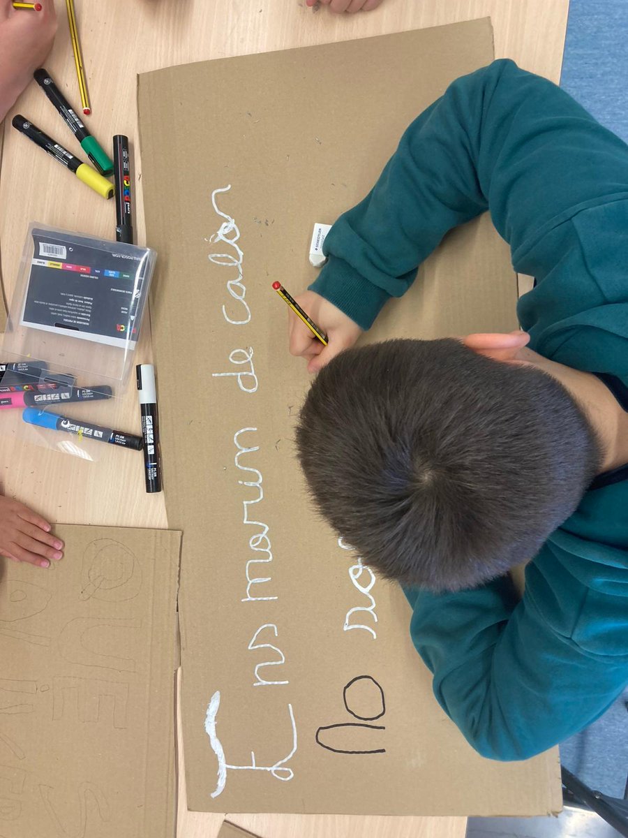 AFA-Escola Olivera tweet media