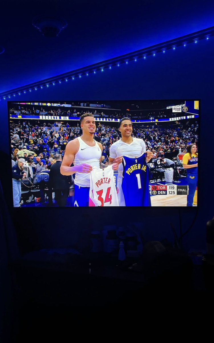 MPJelite's tweet photo. “All in the Family”
Surrounded by pros!
#MPJelite https://t.co/zl2UQO22Ax