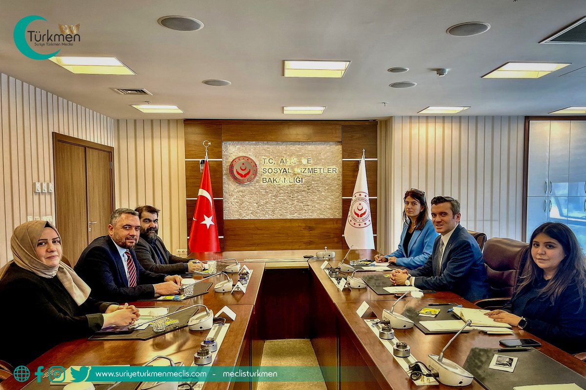 Suriye Türkmen Meclisi Başkanı Faysal Öztürk, T.C. Aile ve Sosyal Hizmetler Bakanı Yardımcısı @yavuzselimkiran ile görüştü. Görüşmede Suriye'deki gelişmeler, Türkmenlerin genel durumu ve işbirliği olanakları ele alındı. #SuriyeTürkmenMeclisi #STM