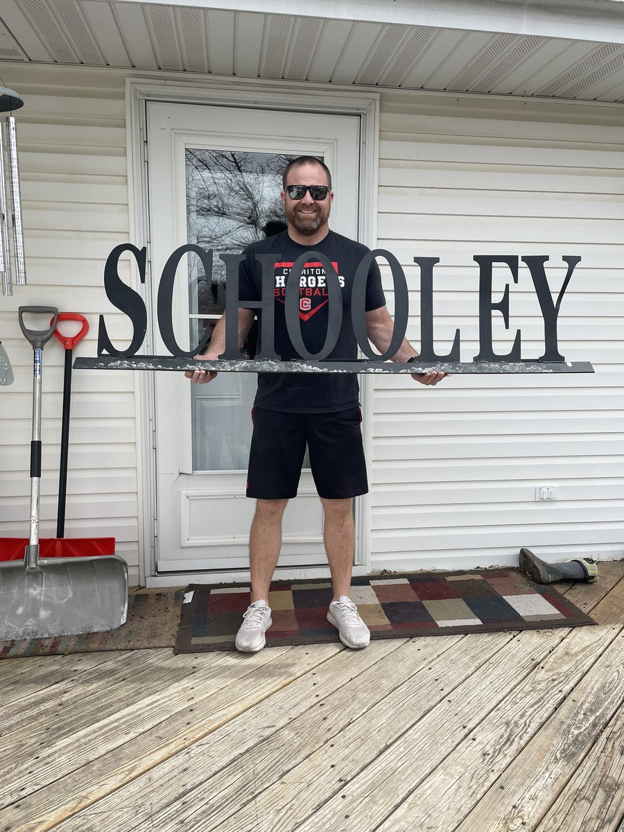JoshSnook21's tweet photo. Next stop on the tour is @smyserc1 lovely home in town in a beautiful neighborhood with high traffic! Close to baseball fields and schools https://t.co/4Is66PpFy7