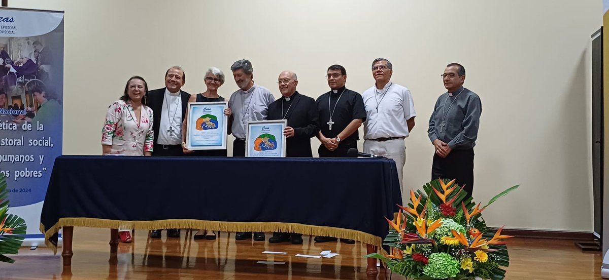 resucitaperu's tweet photo. ¡Felicidades Cardenal Pedro Barreto por este merecido reconocimiento!
Su compromiso con la ecología y los derechos humanos lo convierten en una voz profética en la Iglesia y un ejemplo inspirador para todos.
@ComisionCeas https://t.co/n3k9fPYLwN