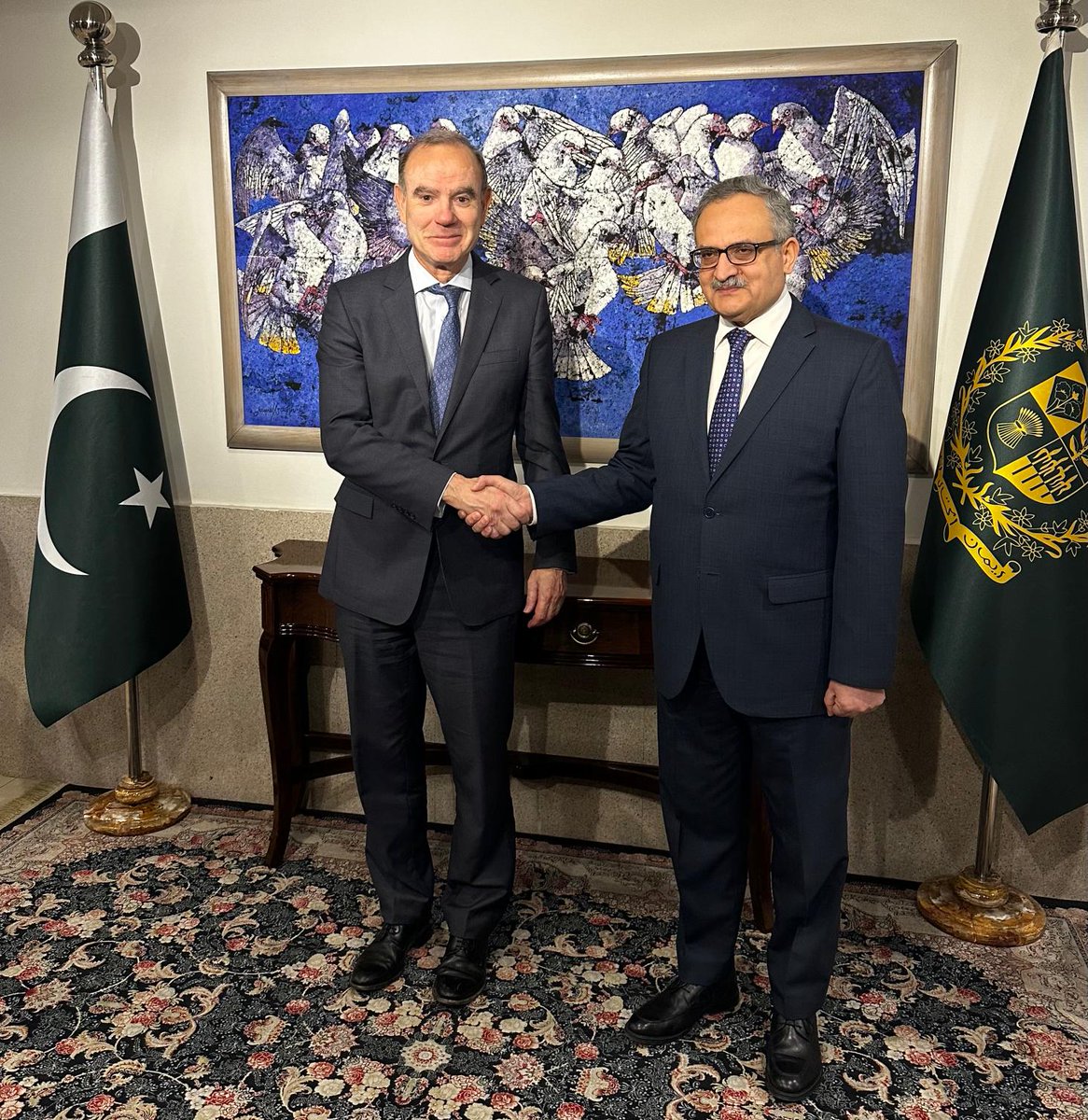 European Union and Pakistan held the 9th session of Political Dialogue. Both sides agreed to work together on peace, stability, security and economic prosperity #EU #Pakistan