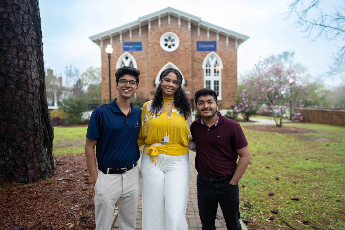 Clean Sweep! A trio of Honors College students from the University of South Alabama recently took third, second and first place in a competition for research posters at the Alabama Academy of Science Conference. southalabama.edu/departments/pu…