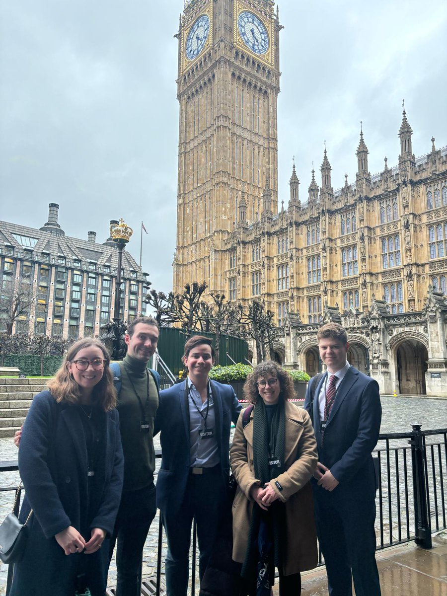 It was an absolute pleasure to represent <a href="/britsocimm/">British Society for Immunology</a> at today's <a href="/RoyalSocBio/">Royal Society of Biology</a> #VOF24 &amp; ask our science policy questions to MPs &amp; Lords at the <a href="/HouseofCommons/">UK House of Commons</a> 🤩

We discussed public engagement to improve vaccine hesitancy, longer-term funding to attract &amp; retain int. scientists...