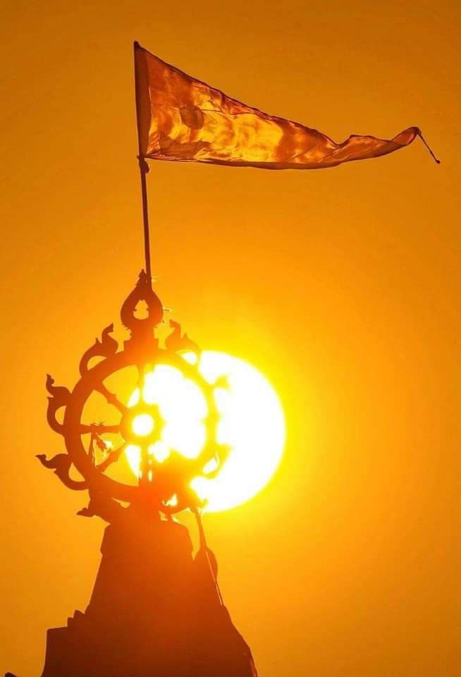 officeofJsrs's tweet image. WHAT&apos;S WRONG WITH INDIA ,
that after getting divided on the basis of religion, it is still not Hindu Rashtra .
Seriously, What&apos;s wrong with you all ?
PS - They are busy in  online controversies.
#WhatsWrongWithIndia