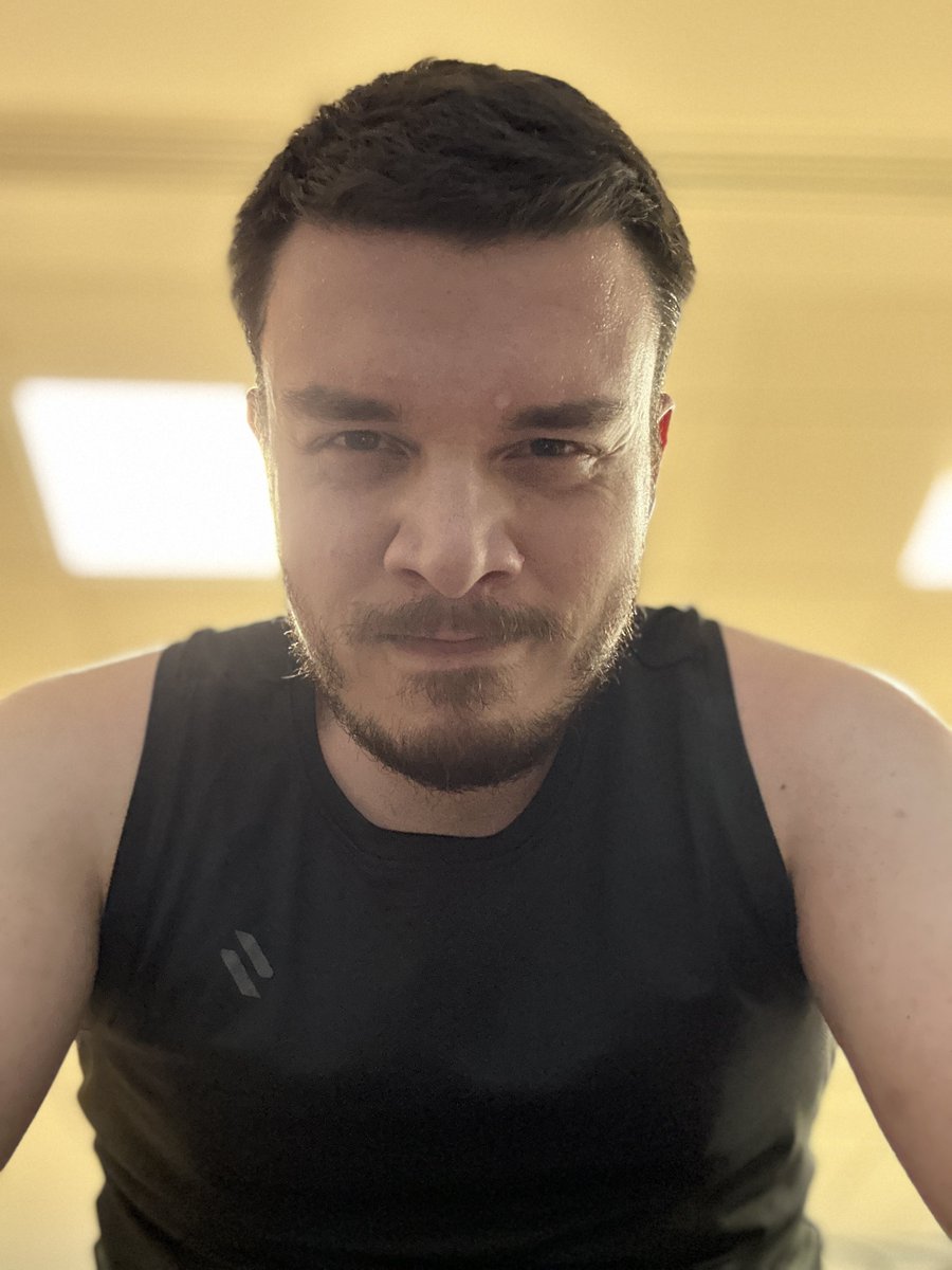 tgvdu45's tweet photo. Échauffement de ce #MardiTranspi ! 😁🥵 https://t.co/jOJNFjmC0v