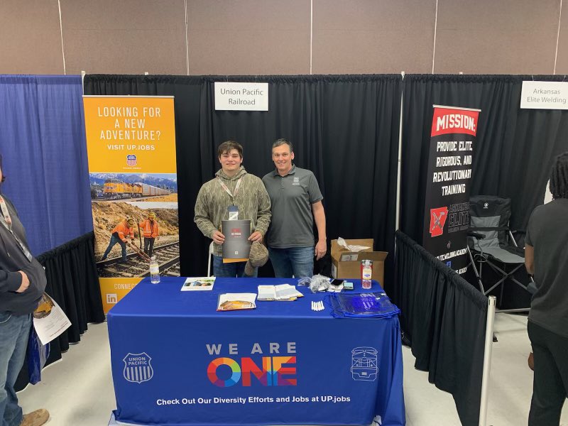 Alex Wardlaw was offered a job on the spot from Union Pacific at Draft Day. He would start out at over $70,000 a year. #highschooltohired #BeProBeProud