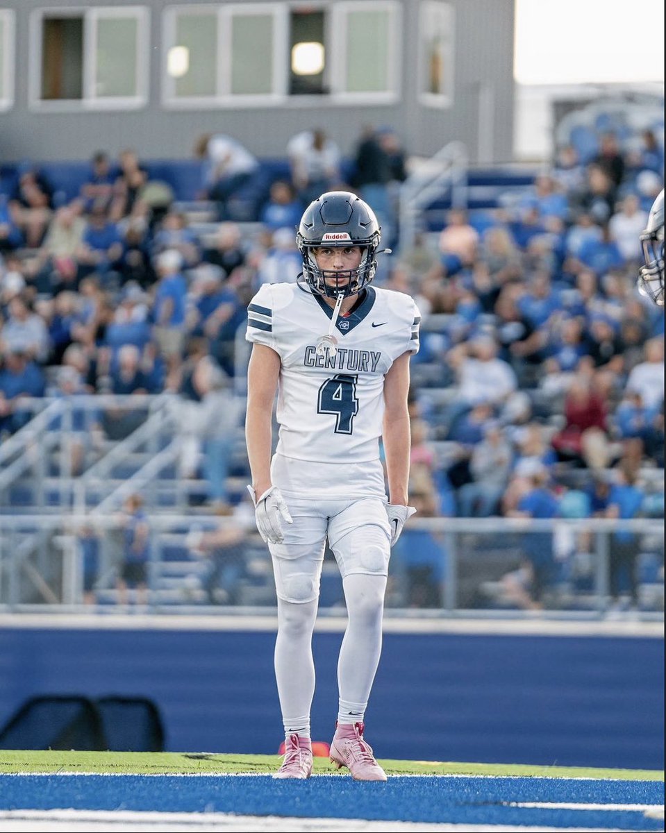 Sophomore season highlights⬇️
hudl.com/v/2MNYph

C/O ‘26 ATH