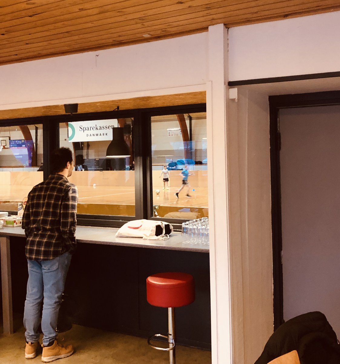 DannyAgnello_GH's tweet photo. @health_cascade @KnudRyom @StenoAarhusRes @HPIR_AU @AarhusUni_int @Deakin @GCUReach @GCUSHLS The workshop is taking place in a perfect location - sharing a glass wall with a room filled with children engaging in #physcialActivity - some participants can even let their children play while they take part in the workshop!

#cocreation #engagement #denmark #BeatNCDs https://t.co/qm2KLJZp8W