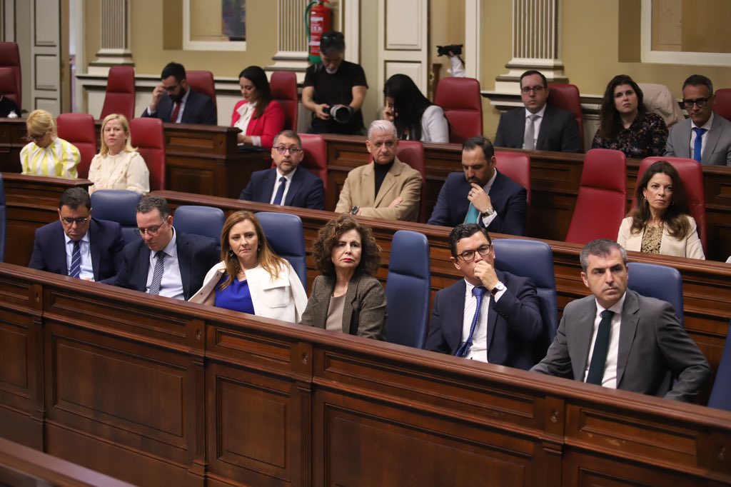 parcan's tweet photo. Sigue en directo el #DENCANARIAS24 a través de nuestras redes sociales y en la web:
🔴 https://t.co/VccZoRhy0I https://t.co/V9NLhJ7FIT