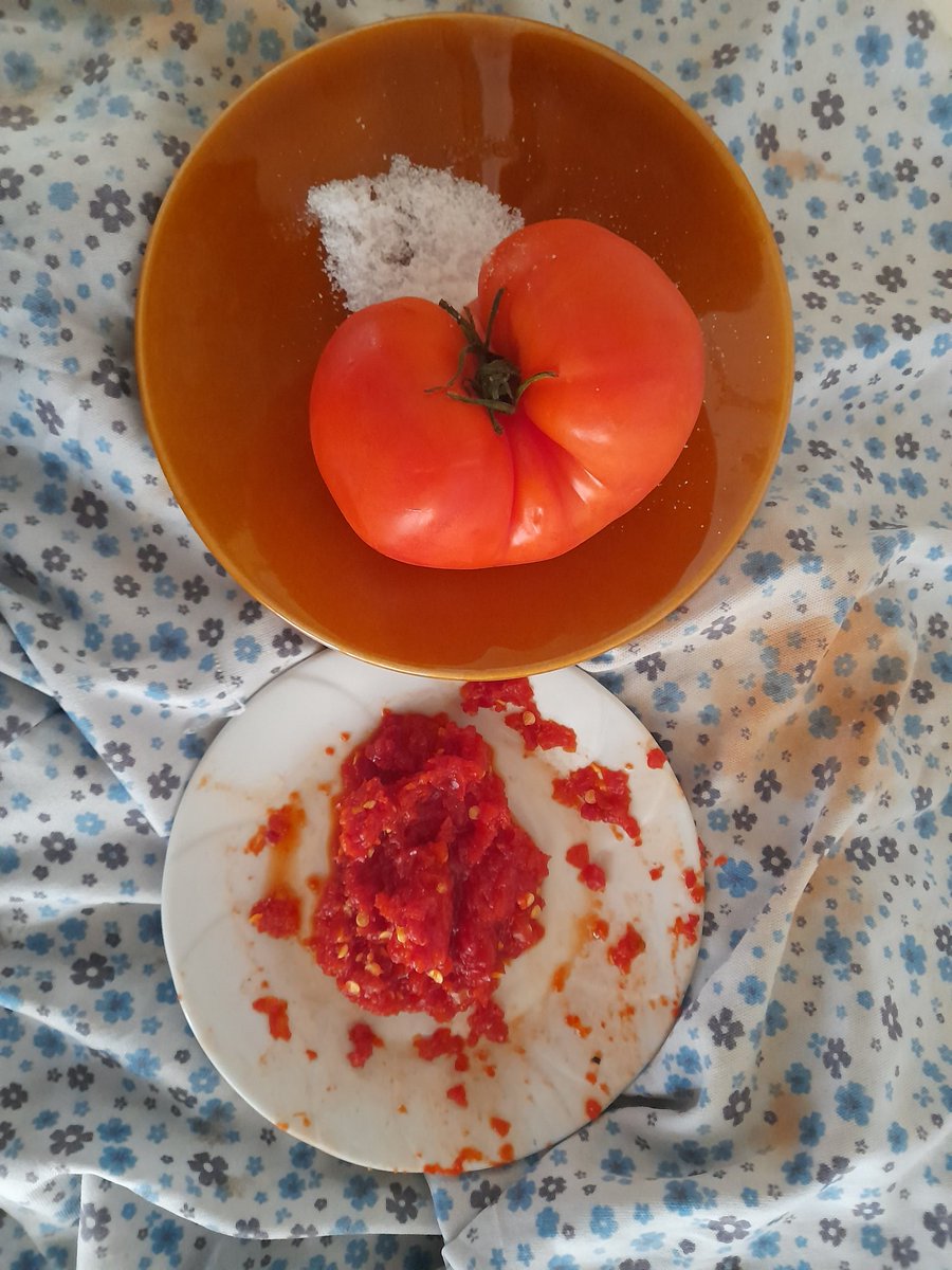 Why is there no one to help me? Help me even a little. Today is the second day of Ramadan. Please, this is not an order. I hope you can help me. This is my breakfast paypal.me/haneenomar99