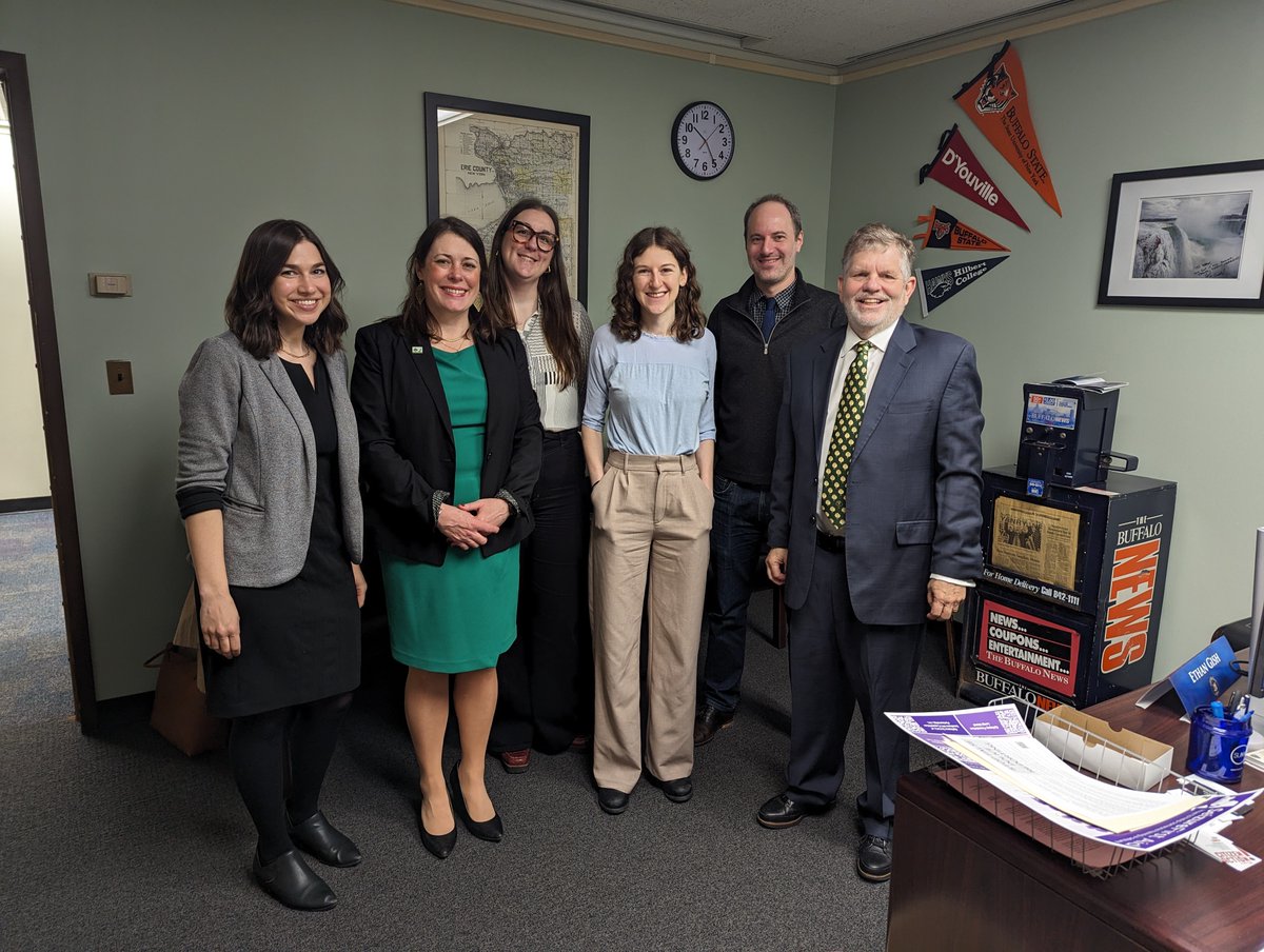 nylcv's tweet photo. NYLCV Pres. @julietighe17 visits @SenSeanRyan's office during today's #UpgradeNY Lobby Day. This year we're asking for clean building funding for two @SUNY campuses: Purchase and Buffalo. @buildingdecarb @steamfitters638 https://t.co/wiVATjKGI8