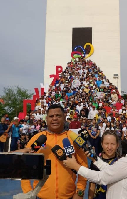 vargas_mimou's tweet photo. Se presentó el avance del Movimiento por la Paz y la Vida en territorio larense. A través de los núcleos de Paz se fortalece y se masifica la metodología pacificadora.

 Felicitaciones a todo el equipo del estado #Lara vamos avanzando con el pueblo. ✌🏿

#SomosCompromisoPatrio https://t.co/FvPFK05a3N