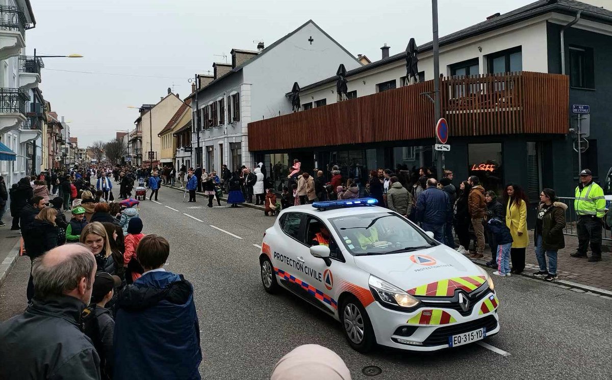 adpc67's tweet photo. 8⃣2⃣ bénévoles mobilisés en 𝗔𝗹𝘀𝗮𝗰𝗲 ce WE:
🔶Trail du Haut-Barr #Saverne
🔷Match du RCSA #Strasbourg
🔶Carnaval du Bouc Bleu #Schiltigheim #Bischheim #Hoenheim
🔷Formation Continue PSE
🔶Garde SAMU
🔷Entrainement Cyno #Bouxwiller
🔶Recherche personne disparue #Strasbourg https://t.co/OSr1nWk8BW