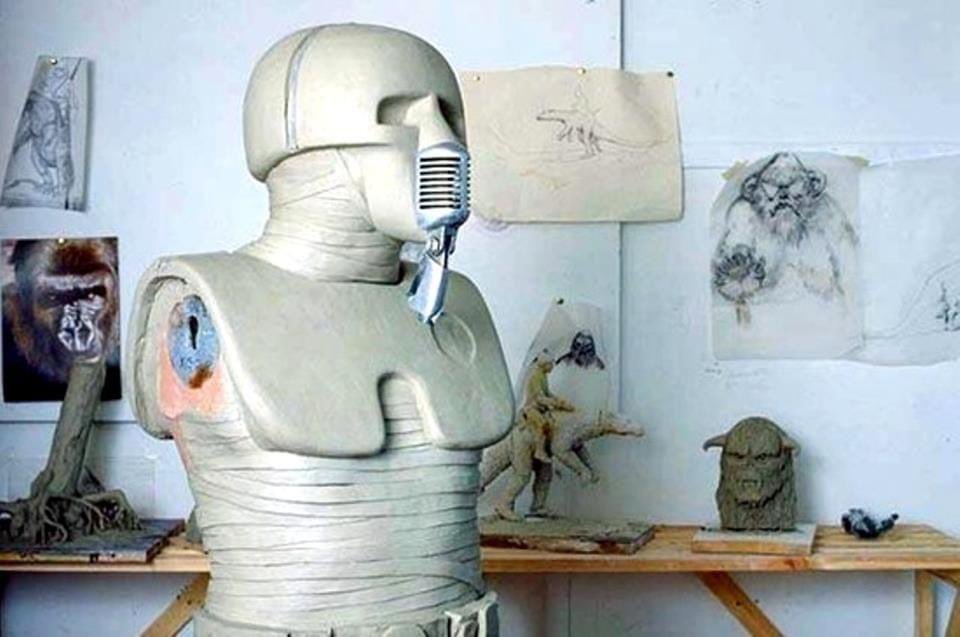 Roy Rodgers sculpting the prototype Medical Droid 2-1B for The Empire Strikes Back (1980).