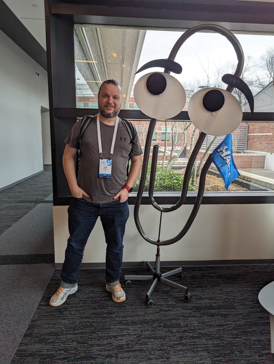 _DragoPetrovic's tweet image. Father of the #mscopilot ? #MVPSummit #MVPBuzz
