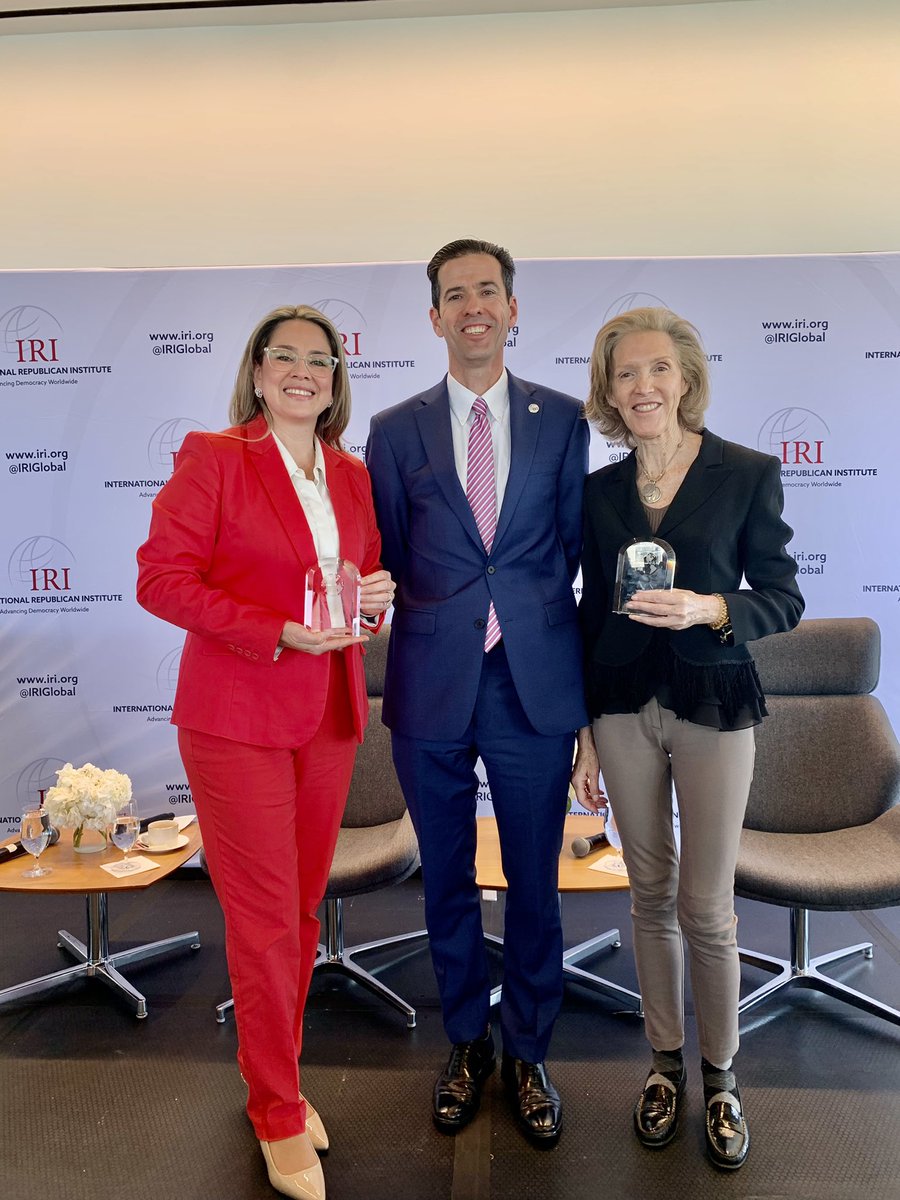 @IRIglobal’s President @DCTwining presents @bertavalle and @ElenaLarrinaga with the 2024 Jeane J. Kirkpatrick Award for their steadfast dedication in the fight for freedom and democracy. #JJK2024 @wdn