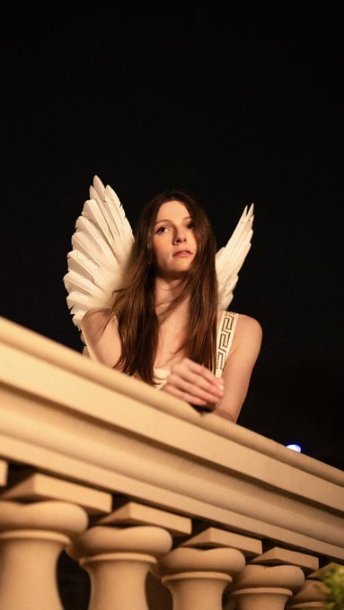 my sister, diva, bad bitch BEAUTIFUL ASS BEST FRIEND  this silly bitch won GROOBY GIRL OF THE MOTHERFUCKING