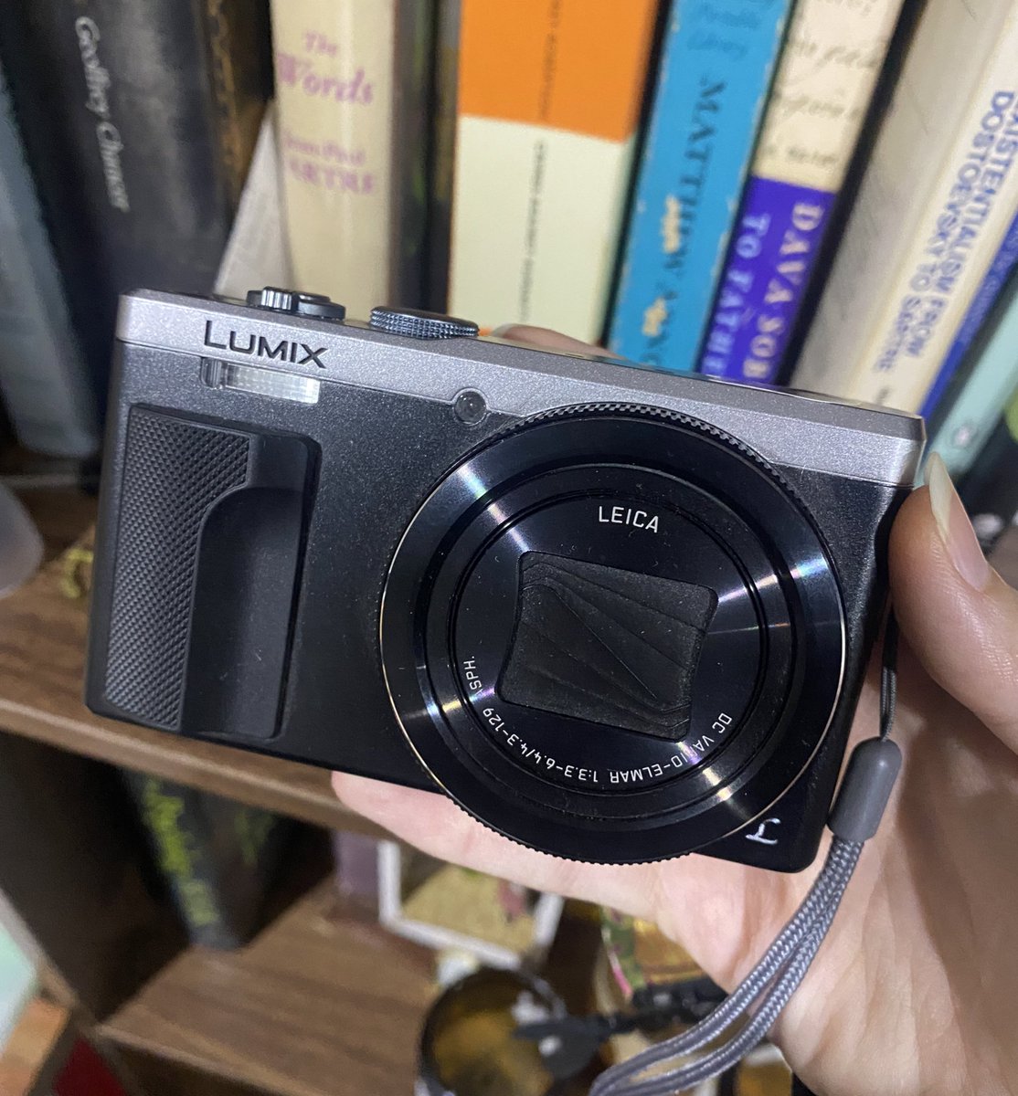yallll just realised i have a lumix tz80 i’ve never used.
Has anyone here had experience with Lumix or the tz80? Surely it’s just good for travel clips etc..?
Got this in 2017 and it’s been packed away since 😭