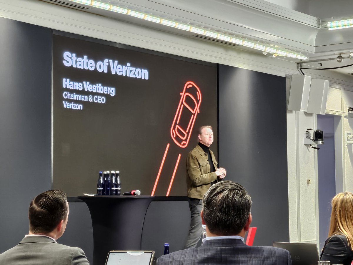 alexdoyle's tweet image. Darren Kaufmann, @irisannameijer, and @hansvestberg kicking off #VZARForum 2024 - let&apos;s do this!