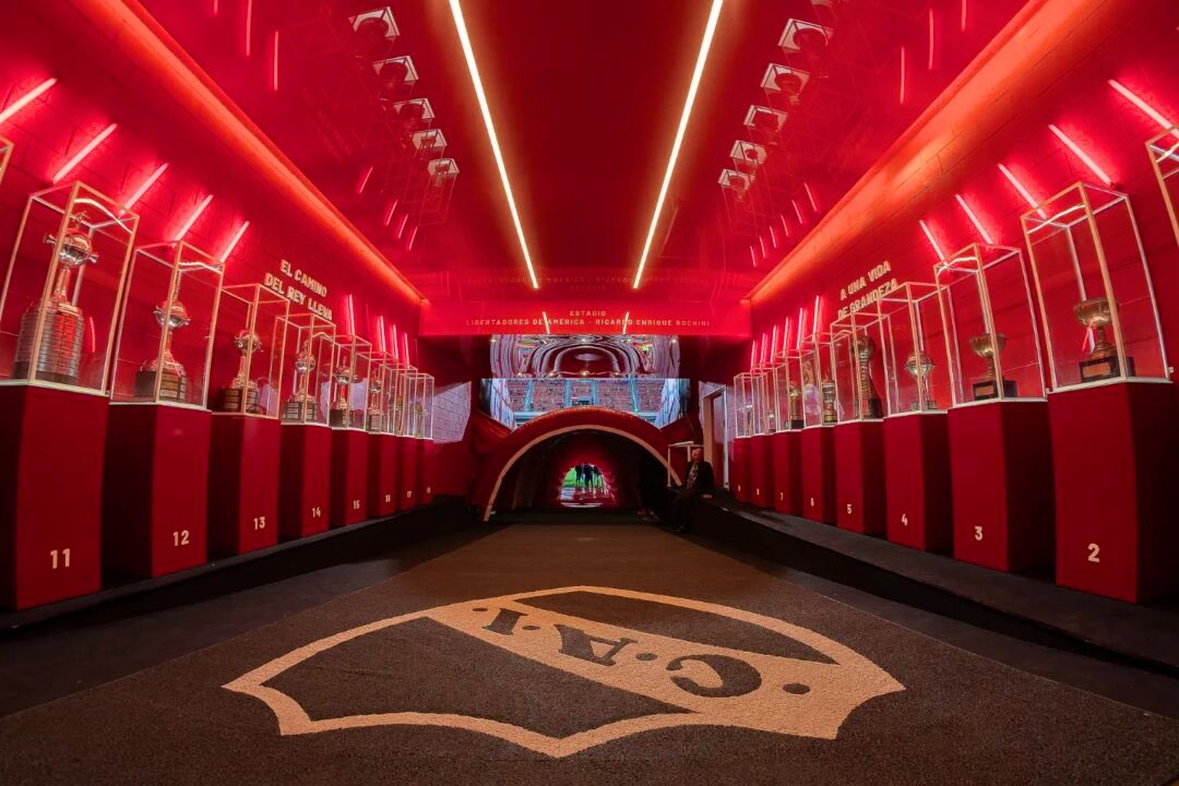 Gaston_efz's tweet photo. Cada uno muestra el túnel que puede.

Siempre REY, nunca mono. https://t.co/XoNHzS6PWU