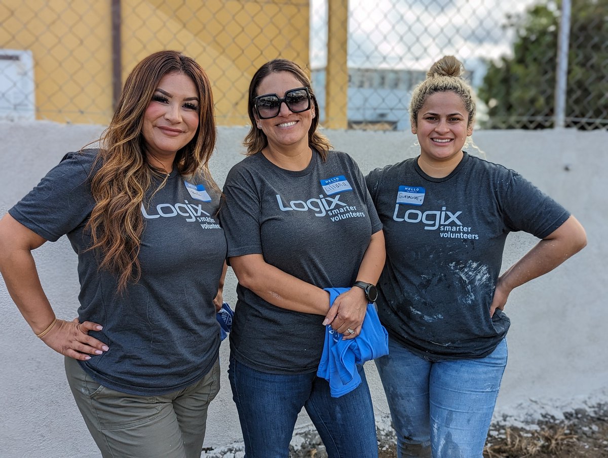 LogixFCU's tweet image. Logix and its employees are dedicated to 🤲 giving back to the #community. In the last few months, staff supported two @Homes4Fams builds for veteran 🏘️ housing. 

Visit the #LogixSmartLab to learn more. 👇 
hubs.li/Q02p7sbV0

#SmarterBanking #VeteransBuild
