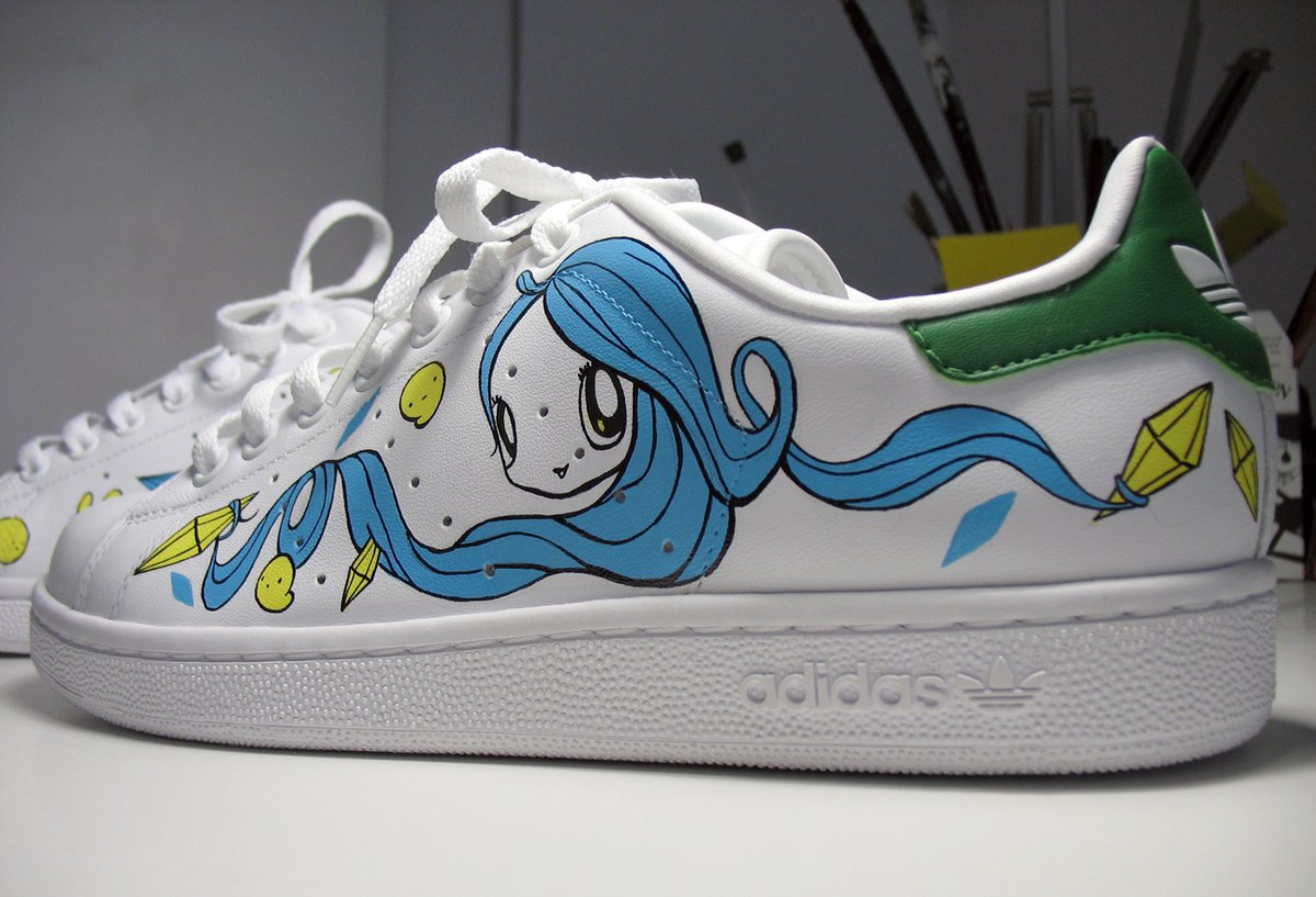 yupyland's tweet image. Custom painted Adidas Stan Smith sneakers.💙💙👟
.
.
#sneakers #customsneakers #illustration #characterdesign #menitzima #illustrator #adidas #stansmith #characters #characterart #love #art #artist #painting #characterillustration