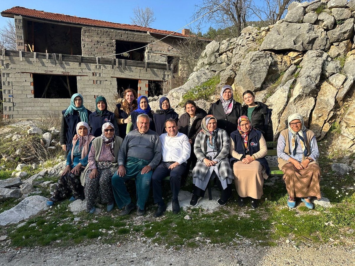 ibrahimozkan81's tweet photo. #Mahmutlu Mahallemizdeyiz…
Hemşehrilerimizle buluşup sohbet ettik, talepleri dinledik, projelerimizi anlattık. Ve bir kez daha gördük ki; Mahmutlu 31 Mart için hazır ve kararlı! https://t.co/99XUkSRBef