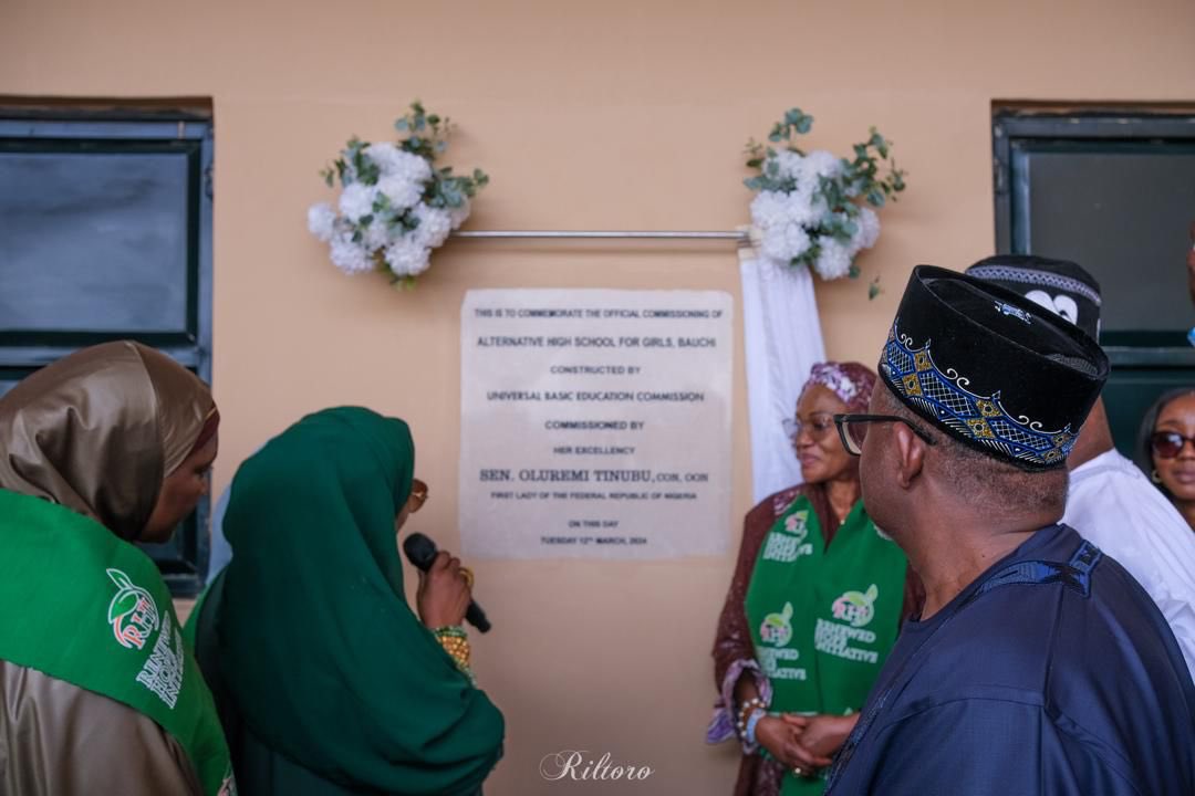 Today, at the inauguration of the ICT Centre named after former President of the Court of Appeal, Zainab Bulkachuwa, and the newly constructed Alternative High Girl’s School Bauchi, I had the pleasure of hosting Nigeria's First Lady, Her Excellency Senator Remi Tinubu, in Bauchi.…