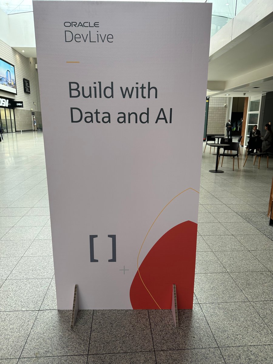 SQLMaria's tweet image. Good Morning, London! Please join us today at #OracleDevLive for a fantastic day of hands-on learning covering everything you need to know about building AI-driven apps and getting more from your Data! This free event is happening at the Excel London