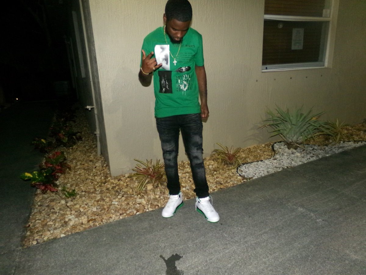 DuckedOff_Mitch's tweet photo. Ik God Got A Plan I’m Just Tryna Feed The Fam my face card always good the streets know who I am if they hating then it’s fuck em my real niggas still got love for me ✅🍃💯
#sipangels💔 https://t.co/nM1RKkHzjf