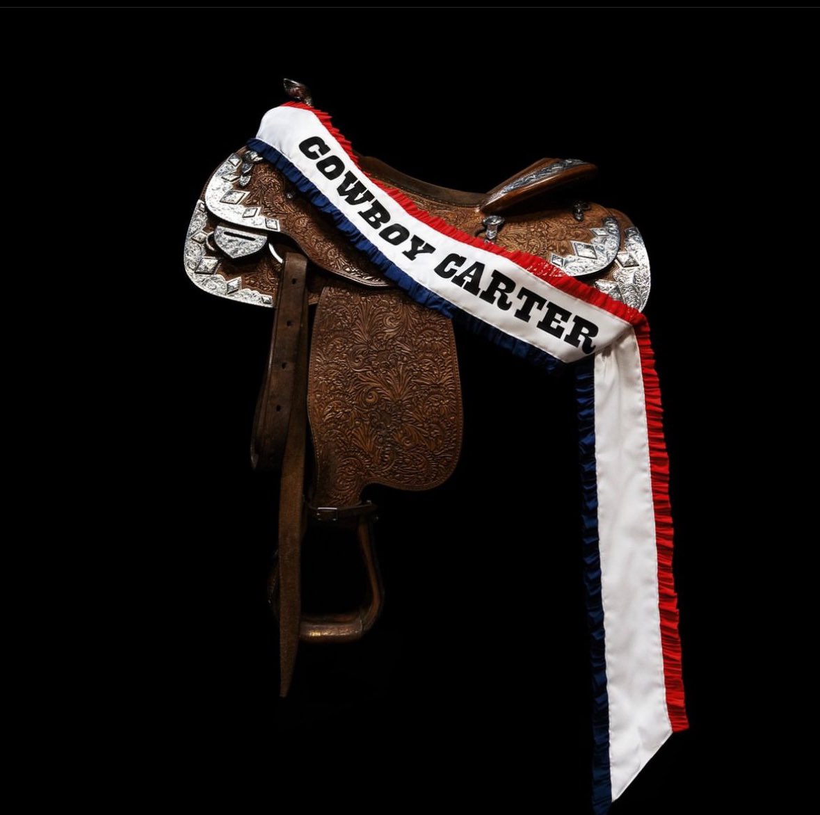 complexobrabo's tweet photo. “COWBOY CARTER” será o nome do novo álbum da @beyonce que será lançado no próximo dia 29! Gostaram? 🐎🤠 

#beyonce #album #cowboycarter https://t.co/ZRPJhLodfw
