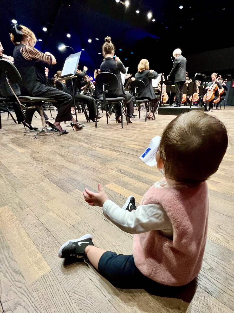 à <a href="/villecannes/">Cannes</a> la culture c’est pour tous et sans limite d’âge ! merci <a href="/OrchCannes/">ORCHESTRE NATIONAL DE CANNES</a> <a href="/bldlevy/">Benjamin Levy</a> pour cette initiative et ces #BabyConcert que le public adore !