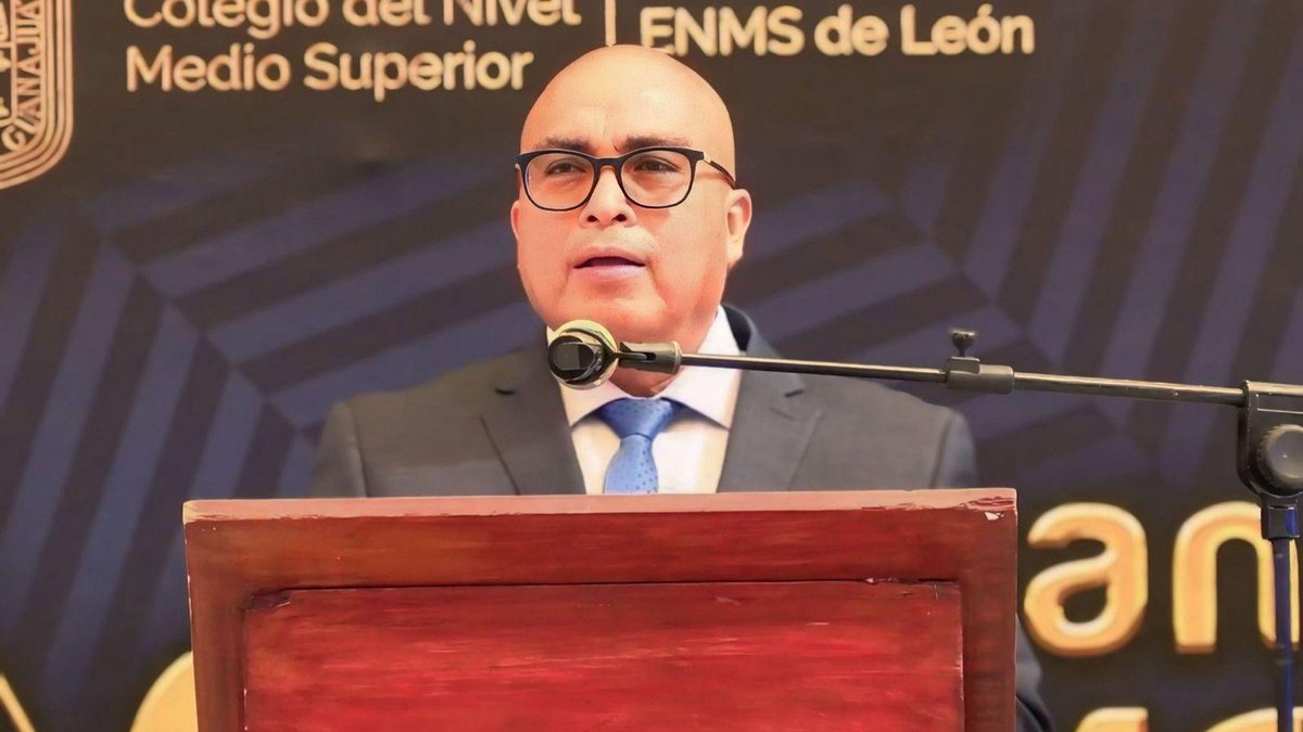 CentenariosI's tweet photo. Con recuerdos gratos y reconocimiento a la comunidad estudiantil, docentes y personal administrativo, celebró el 146 Aniversario de la #ENMS de León de la @UdeGuanajuato. Además, se inauguró la Semana Cultural 2024.
👇🏻🎭🏫
https://t.co/1dv1dPgUkr https://t.co/SOKeNKNjGm