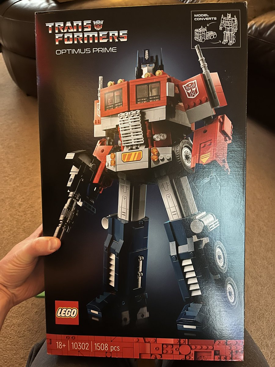 beatlemanic02's tweet photo. Let’s do this! @LEGO_Group @transformers @Hasbro #optimusprimeLego https://t.co/XTixnau2Jg