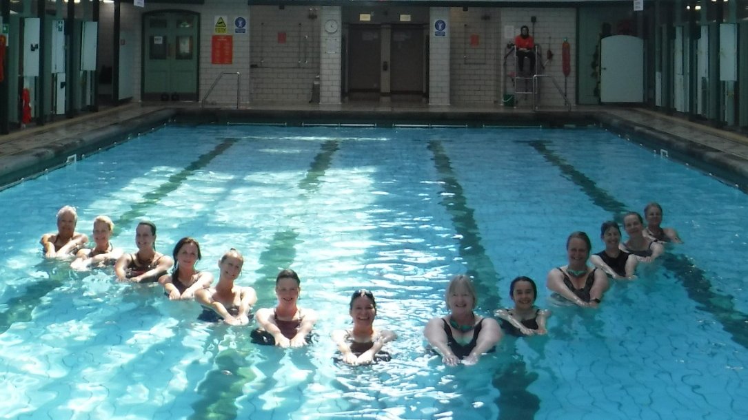 Join our class! Sundays 4-5pm at @bramleybaths RT for friends who love to swim