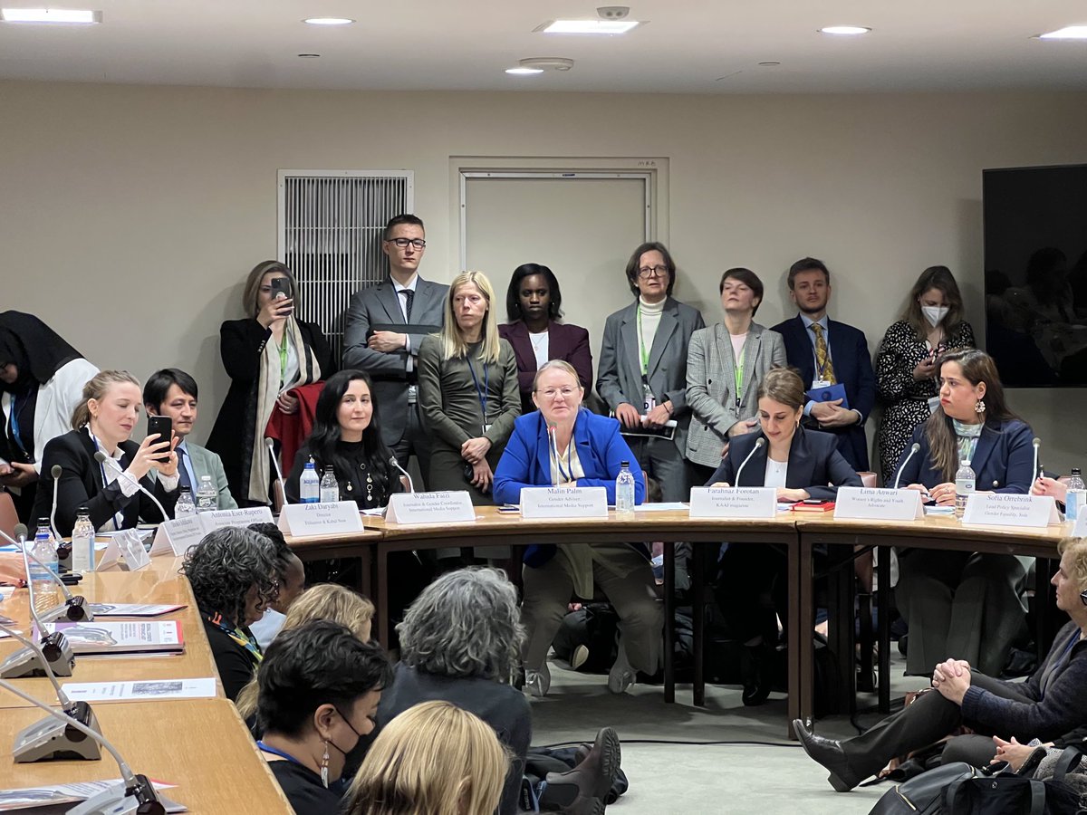 👏 to see such a packed room at the ⁦@UN⁩ for #CSW68 to hear from our journalist advocates on women journalists situation in Afg.⁦⁦⁦@FForotan⁩ ⁦@ZDaryabi⁩ @Lima ⁦⁦@FaiziWahida⁩ more strength to you all and to your strong voices-hope things change