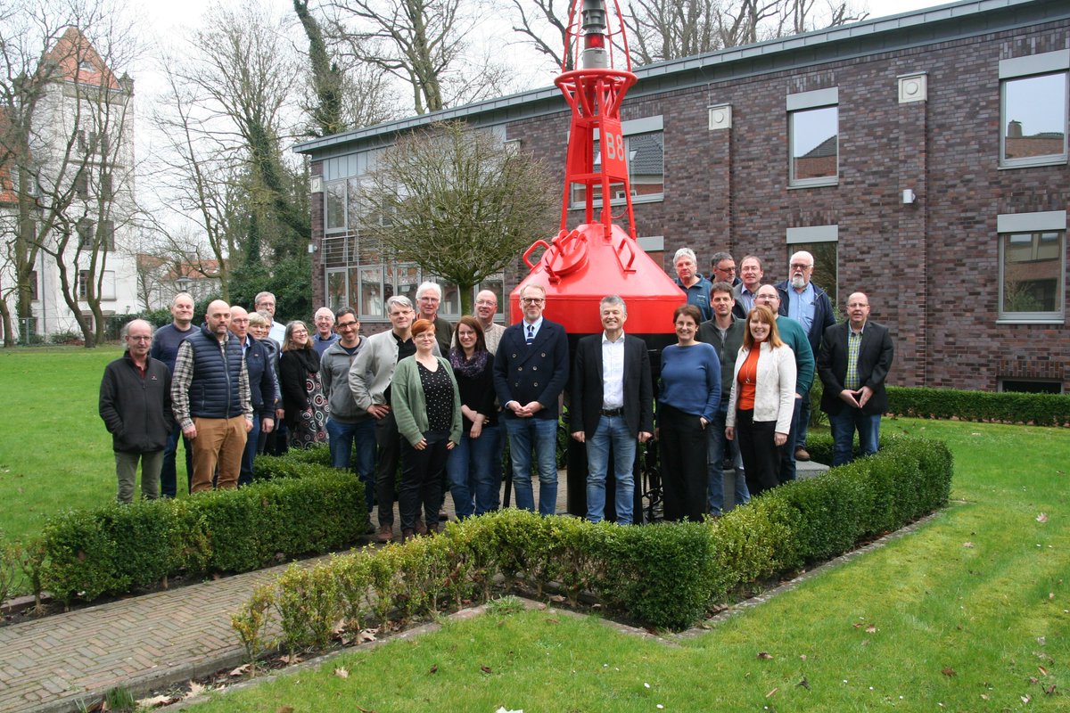 gdws_wsv_presse's tweet image. Es waren konstruktive Gespräche, die nicht nur die Situation der Beschäftigten, sondern auch die Perspektive der Behörde aufgezeigt haben. 
Rund tausend Mitarbeitende sind bei der #GDWS beschäftigt, die zum Bundesministerium für Digitales und Verkehr @bmdv gehört. #WSV