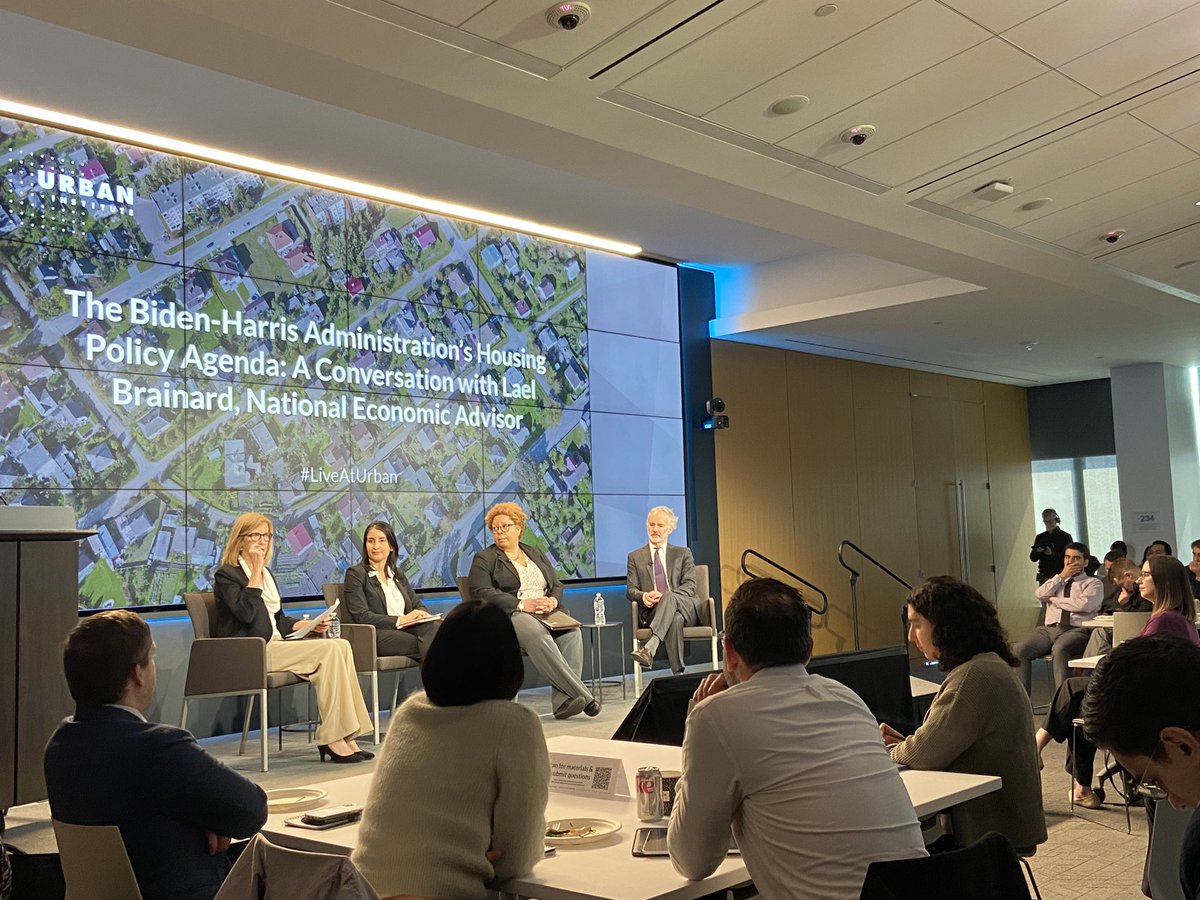 HAPPENING NOW: @PeggyBaileyDC discusses solutions to create and sustain a more affordable housing market. #LiveAtUrban