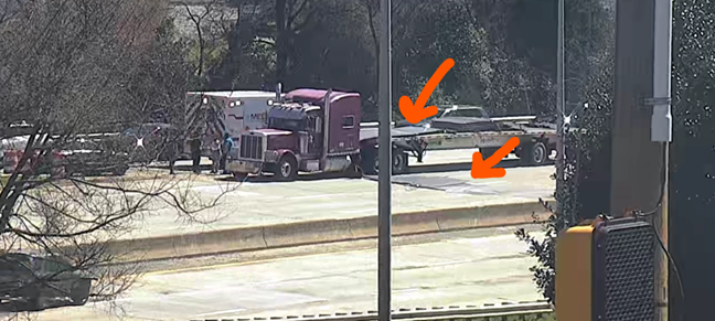 Clt_TrafficGuy's tweet photo. ⛔️HEADS UP:
Brookshire Freeway Westbound/Outbound is BLOCKED at Davidson Street by this truck that lost its load!
#Clt_Traffic https://t.co/9rPLDyJcx4