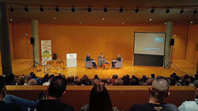 Unas 200 personas se han reunido para celebrar el 30º aniversario de @arrels_stignasi, entidad miembro de la red SJM con sede en #Lleida. 30 años al lado de las personas que sufren una situación de vulnerabilidad social. ➡️infosj.es/de-cerca/20565…
