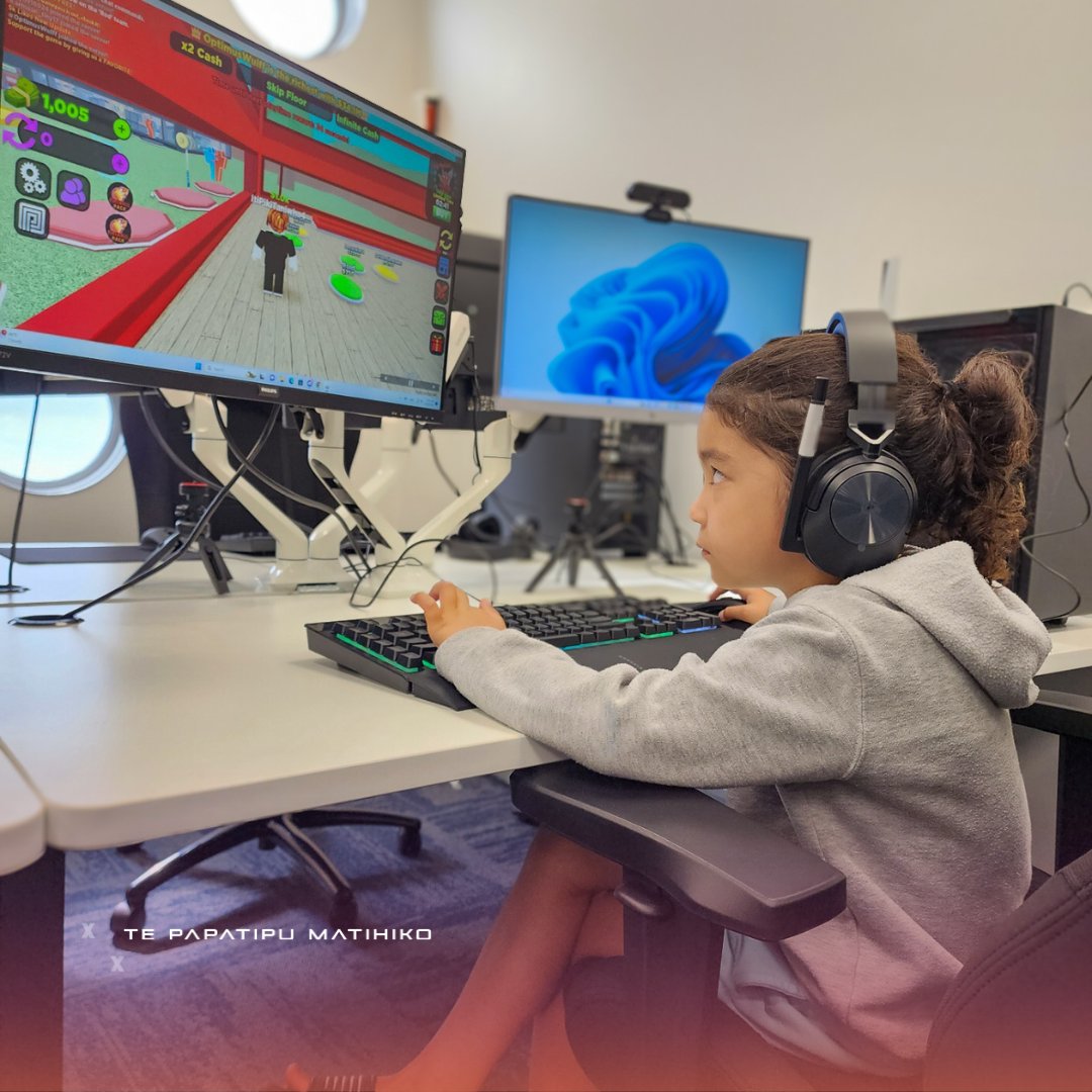 Our Ōtautahi hub - Tūātea had their first class recently.
Here at Te Papatipu Matihiko, our commitment goes beyond traditional education boundaries. In this lesson, the students of Tūātea embarked on a hikoi,
Weaving together education and connection with the whenua around them🌱