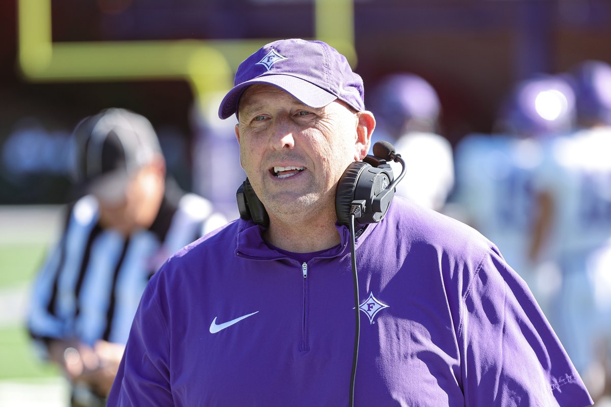 In the return of Inside Furman Athletics, @DanScottShow visits with @FUCoachHendrix. Coach Hendrix talks spring practice, staff retention, and navigating the loss of Bryce Stanfield and honoring his memory. Check it out👇 youtu.be/7Kkq4bLg5O4?si…