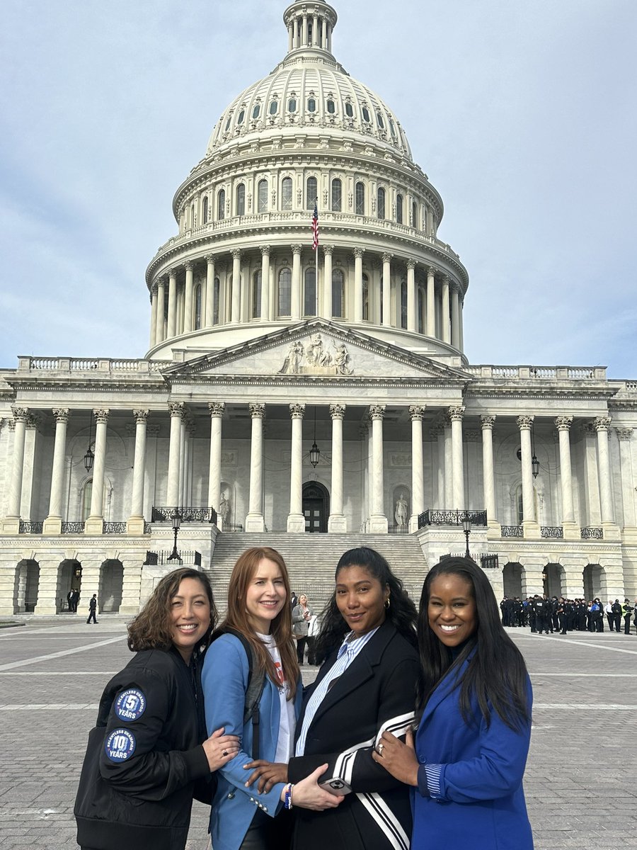 Excited to be on Capitol Hill today advocating for increased funding for #ColorectalCancer research. Take action with me! 👉🏾 fightcolorectalcancer.org/conc/#take-act… #PrioritizeCRC @FightCRC #UnitedInBlue