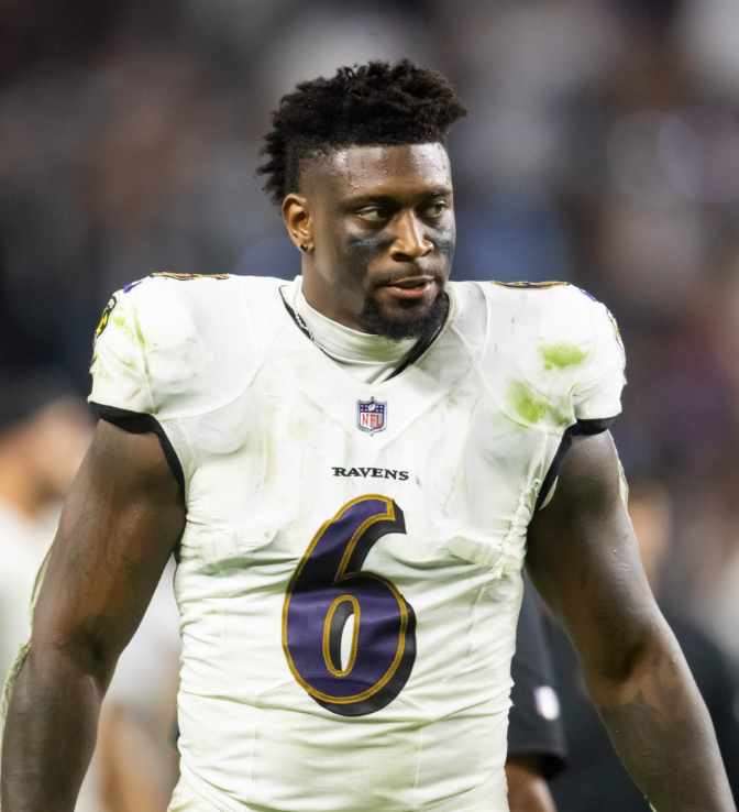 𝗕𝗥𝗘𝗔𝗞𝗜𝗡𝗚: LB Patrick Queen plans to sign a three-year, $41 million contract with the #Steelers, per <a href="/AdamSchefter/">Adam Schefter</a>