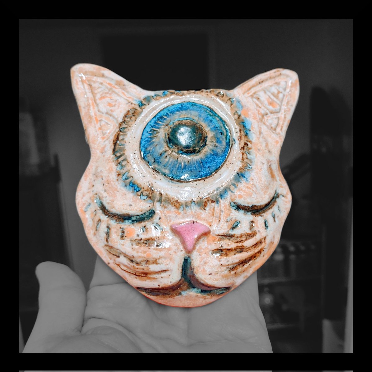 aberrantceramic's tweet photo. Bluest Orange Tabby Cat Wall Mask
https://t.co/987StLEk78
#CatsOfTwitter #wallmask #ceramicart #artistsontwitter #art #aberrantceramics https://t.co/YjUBhfNrC1
