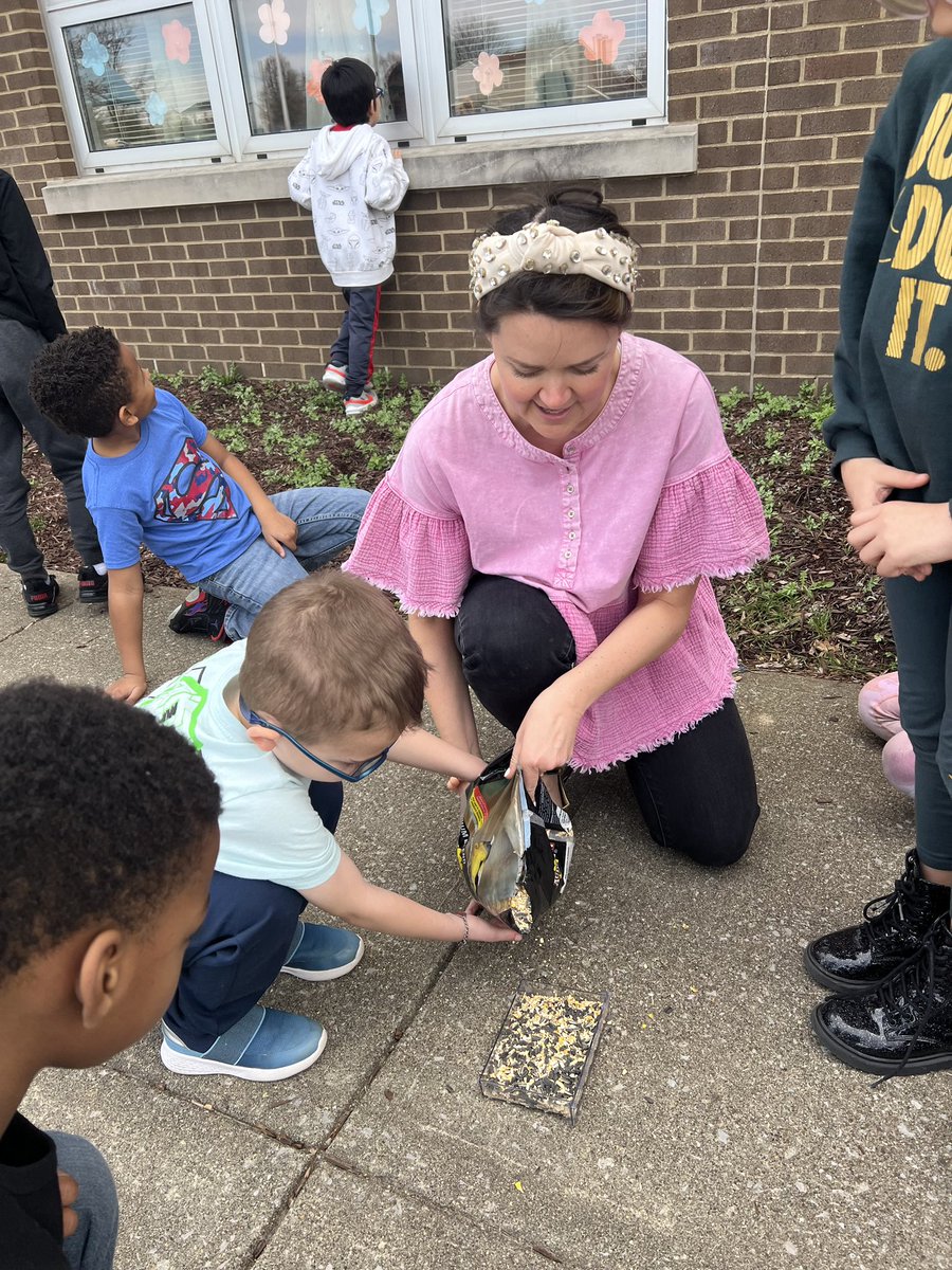 Lindsay Brooks tweet media